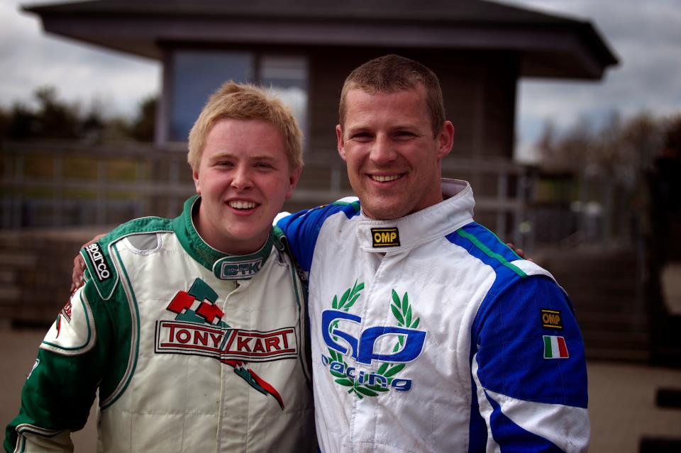 De 2 kamphaner Chris & Michael.
(Foto: Lars Søby)